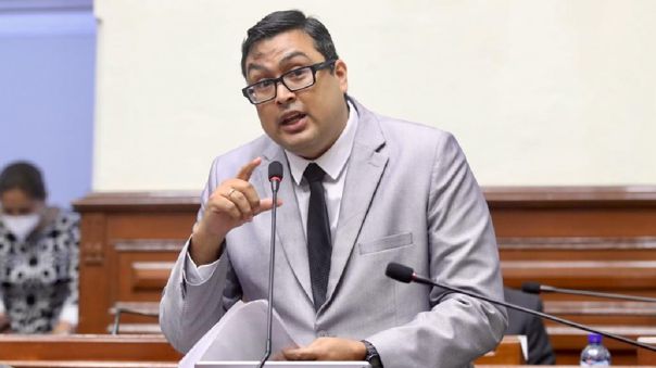 Congreso pagará más de S/40 mil por defensa legal de parlamentario piurano César Revilla