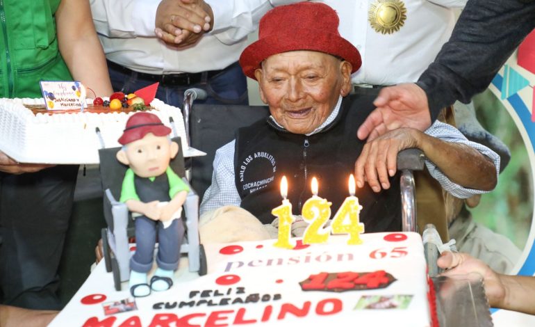 Don «Mashico» cumplió 124 años y busca el Récord Guinness como el hombre más longevo del mundo