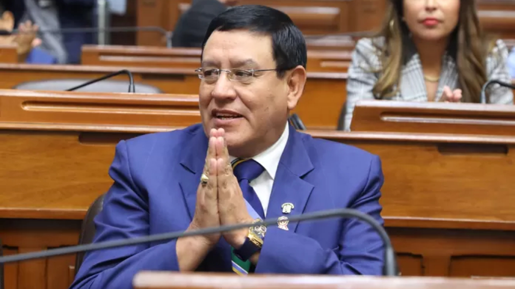 Congreso pagará 70 mil soles para la defensa legal de Alejandro Soto