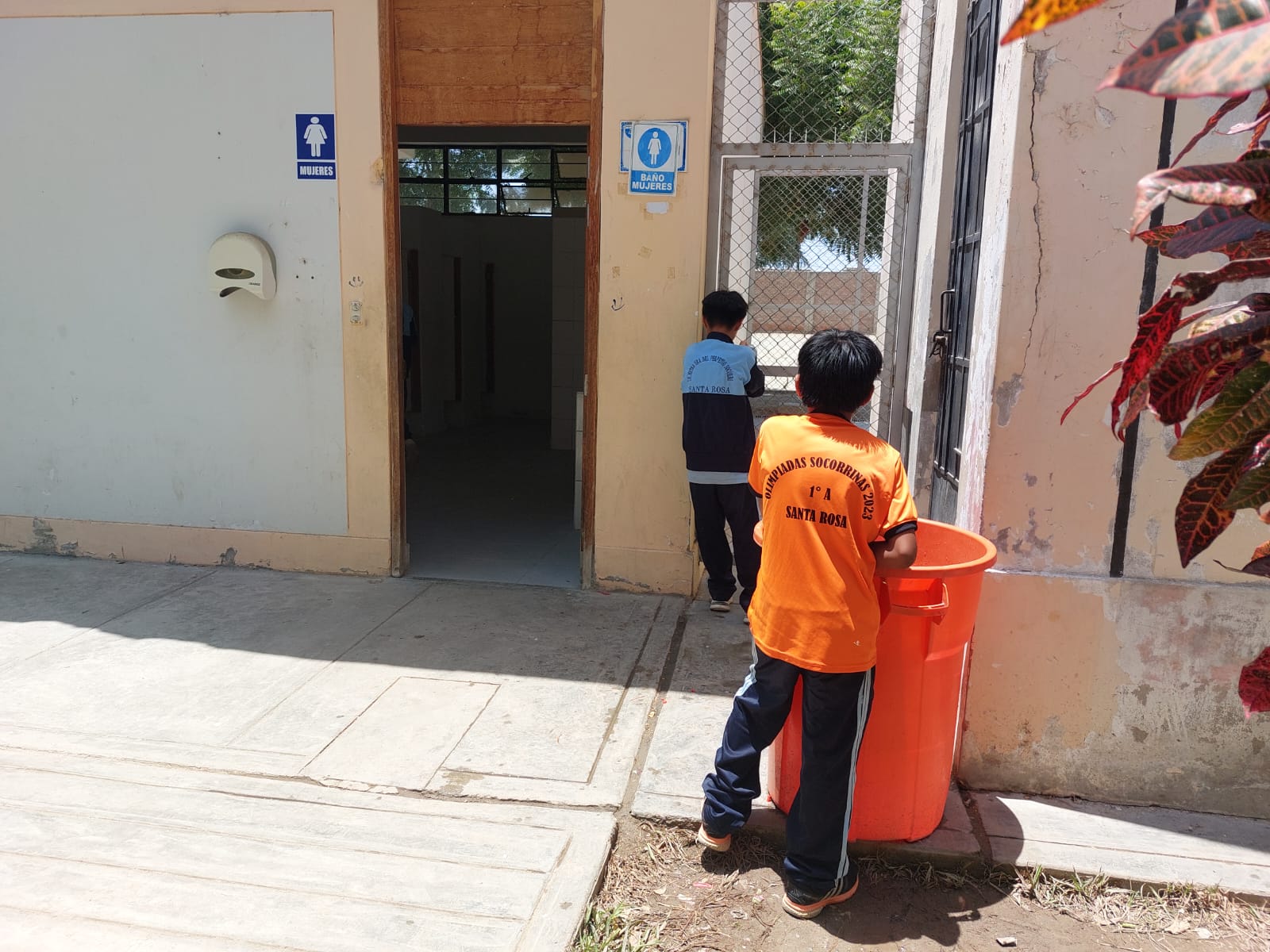 Piura: Más de mil 600 estudiantes en riesgo de contagio de enfermedades