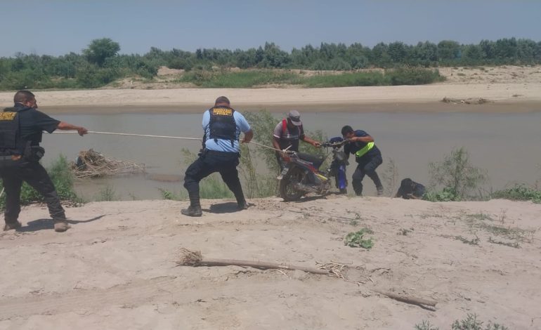 Serenazgo recupera una motocicleta robada que fue abandonada en el río Piura