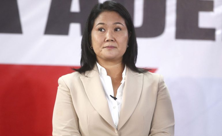 Keiko Fujimori cede su patrimonio a sus hijas para evitar embargos