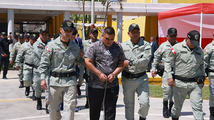 Piura: Inpe traslada 13 internos de alta peligrosidad a penales de máxima seguridad