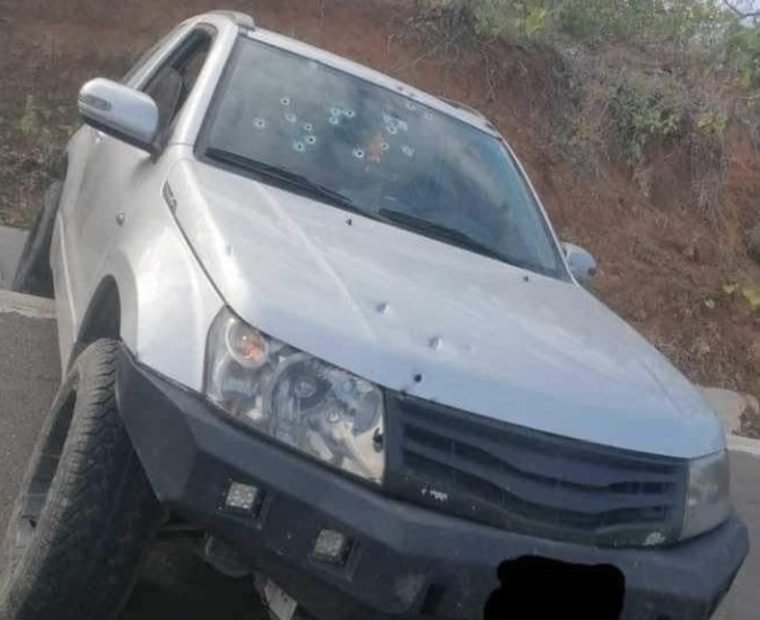 Piura: Ocupantes de camioneta repelen a delincuentes que trataron de asaltarlos en la carretera