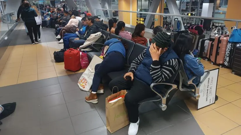 8 500 afectados y 128 vuelos cancelados por fallo de luces en pista de aterrizaje del Aeropuerto Jorge Chávez