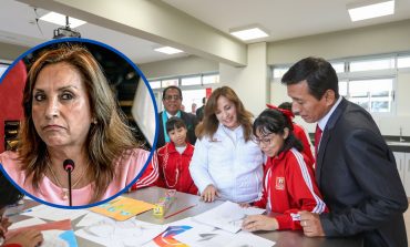 Dina Boluarte fracasó en su intento de hablar inglés frente a alumnos: “Necesito seguir estudiando”