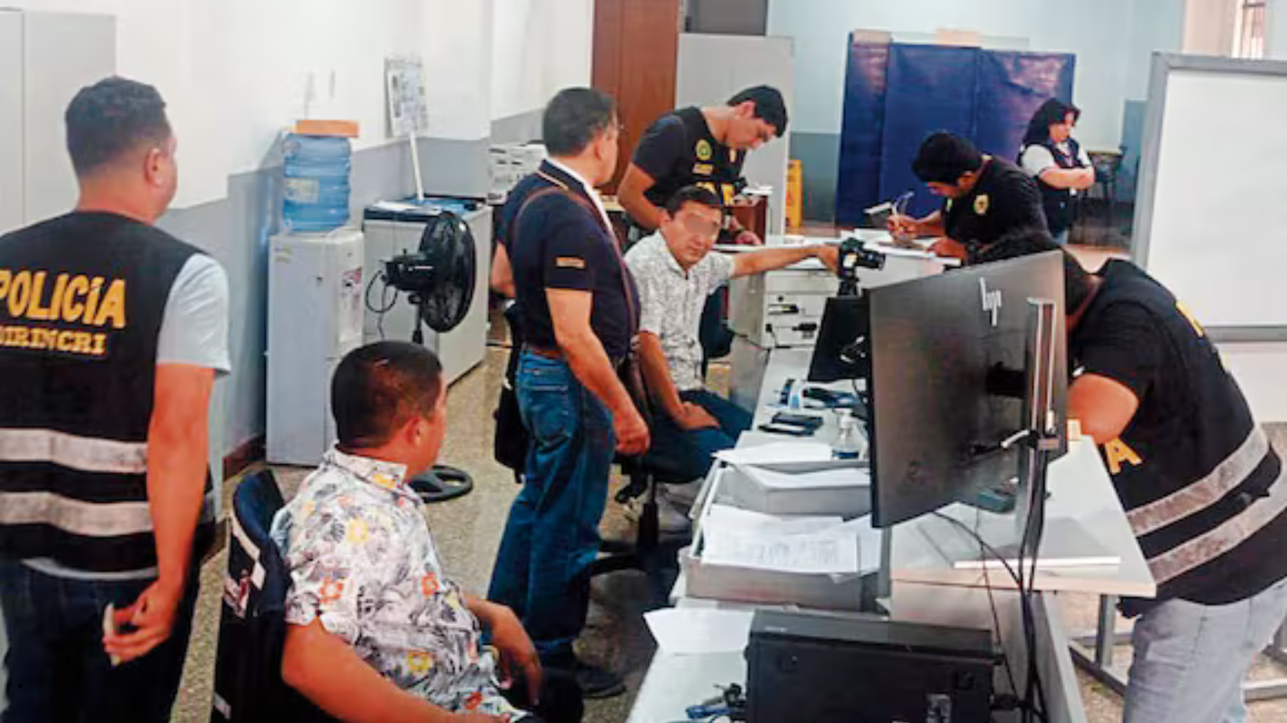 Dos trabajadores del Reniec intervenidos por vínculos con “Los Charlis de Morropón”
