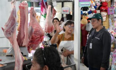 Piura: Carne de cerdo de dudosa procedencia es retirada de puestos de mercado