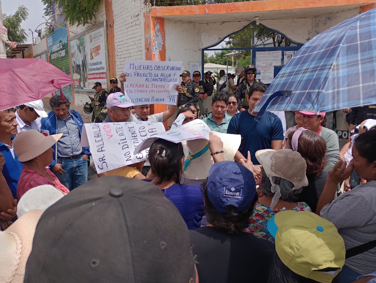 Piura: AH Micaela Bastidas le reclaman a alcalde de Veintiséis de Octubre los atienda