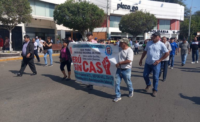 Piura: Trabajadores sindicalizados del Sector Público protestaron por las calles del centro