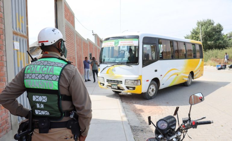 Piura: Dos buses de transporte ilegal fueron llevados al depósito municipal