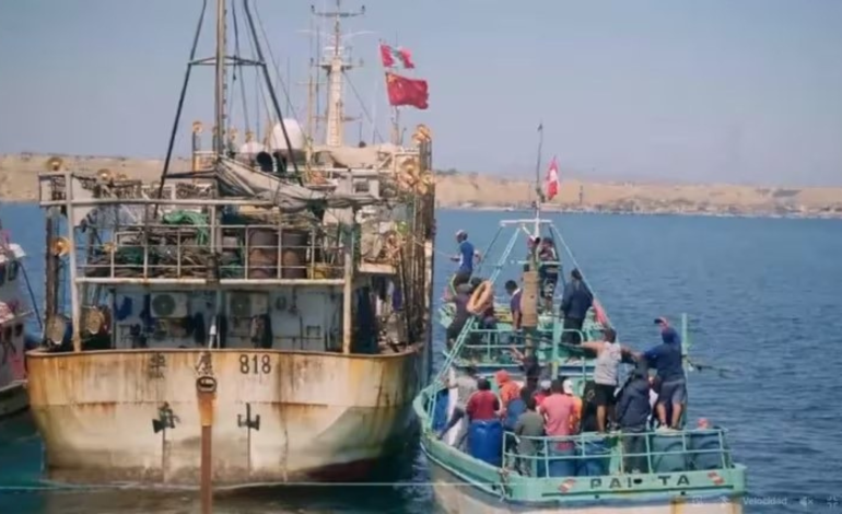 Pescadores marchan para exigir al gobierno impida el ingreso de barcos chinos