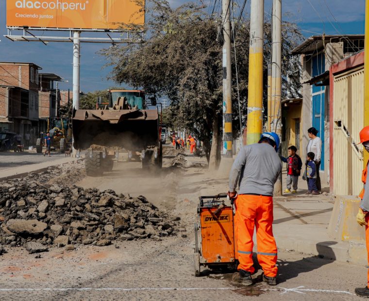 Piura: Inician trabajos de bacheo en tramo deteriorado de avenida Progreso