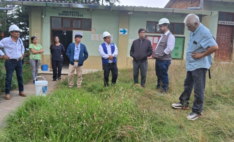 Piura: firman acta de entrega de terreno para ejecución de pedagógico de Ayabaca