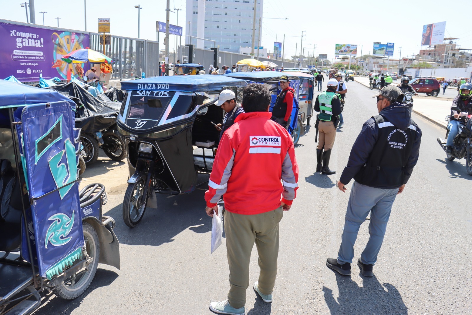 Piura: Mototaxistas informales fueron intervenidos y sus vehículos decomisados por personal municipal