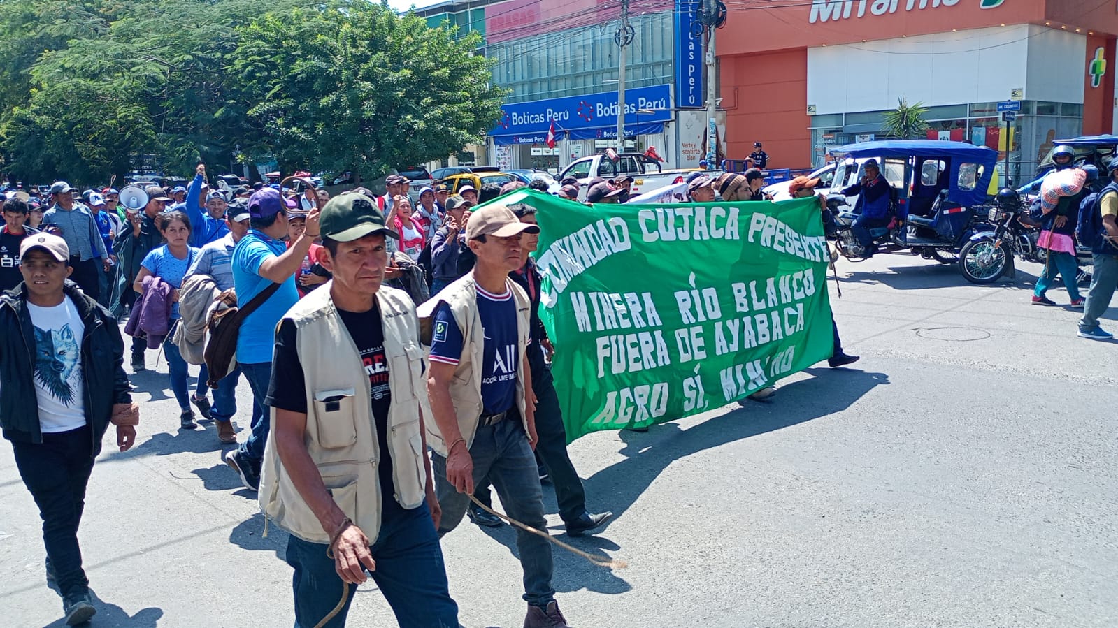 Piura: Comuneros de Ayabaca y Huancabamba marchan en rechazo a la actividad minera