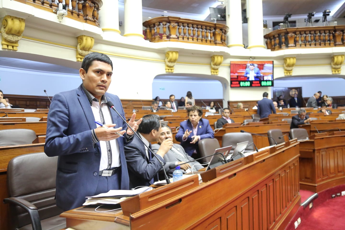 Controversial: Congresistas aprueban ley para que allanamientos se den con presencia de investigados
