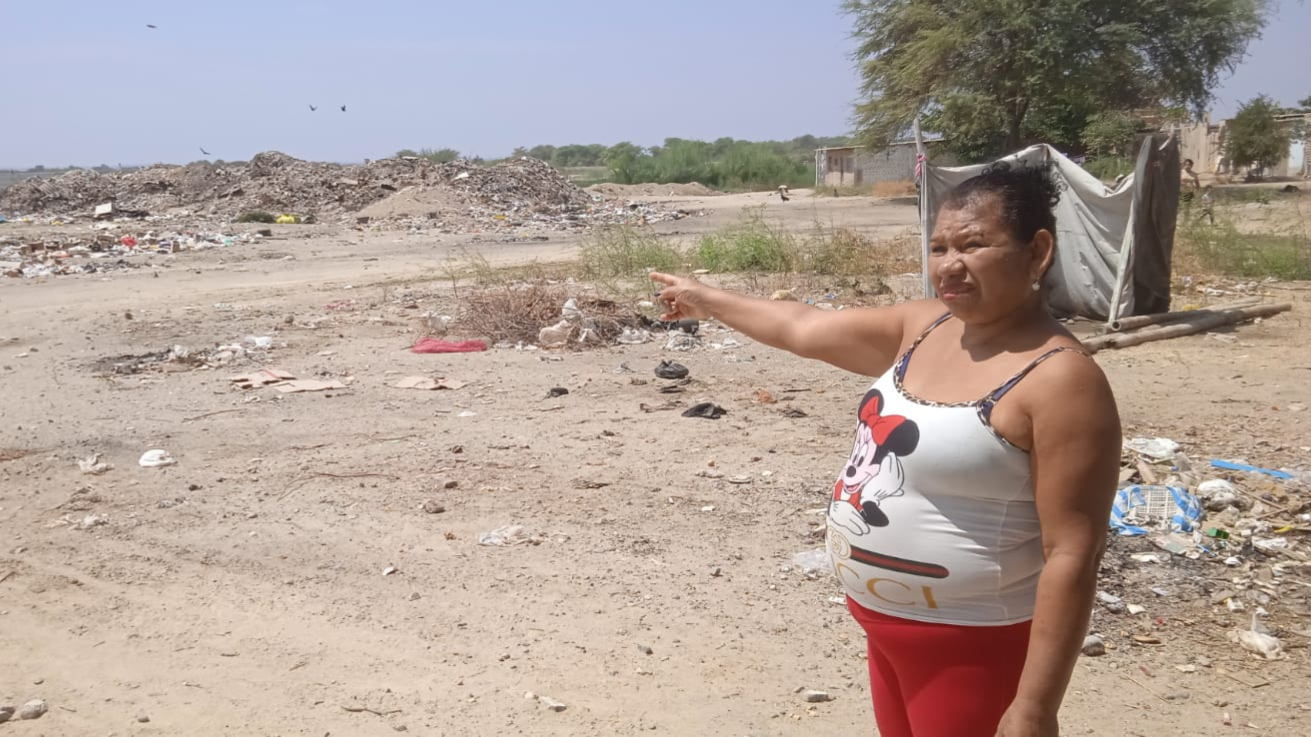 Piura: Vecinos exigen erradicar botadero de basura en el campo papal de Castilla