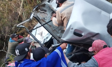 Trágico accidente en Huancabamba: Minivan cae a un abismo y deja seis fallecidos