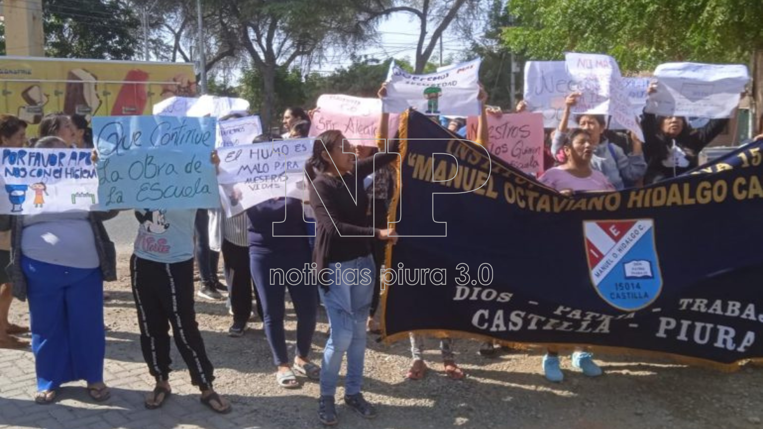 Piura: Padres de familia exigen terminar la construcción de la ex 33 de Castilla