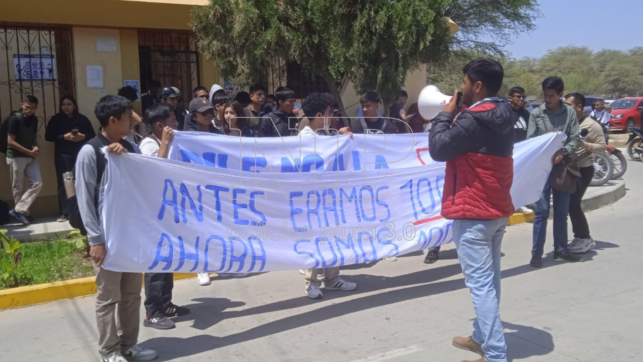 Estudiantes y docentes de la UNP exigen investigación exhaustiva sobre presunto caso de corrupción
