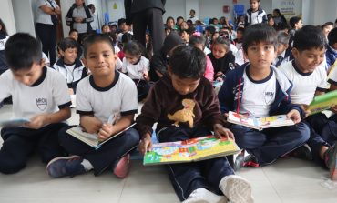 Piura: Con cuentos y bailes incentivan a niños de colegios públicos a la pasión por la lectura