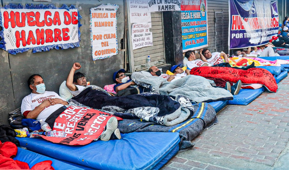Piura: Con una huelga de hambre profesores exigen al Gobierno atienda sus demandas