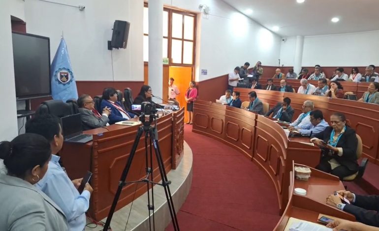 Piura: Aduciendo proceso judicial asambleístas dicen no a la vacancia como rector a Montaño