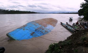 Tragedia en el río: Seis personas fallecen luego que embarcación naufragara