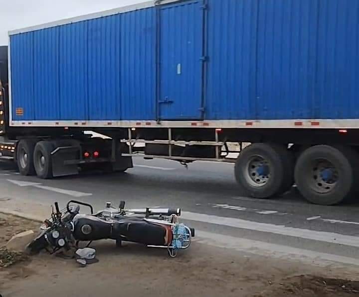 Piura: Motociclista pierde control de vehículo cerca del óvalo y muere de forma instantánea