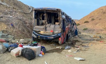 Piura: Máncora llora la partida de nieta y abuela en accidente de bus El Dorado