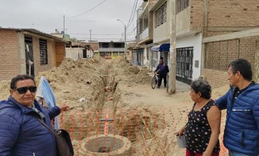 Piura: Vecinos de Micaela Bastidas protestan por paralización de obra de agua y alcantarillado