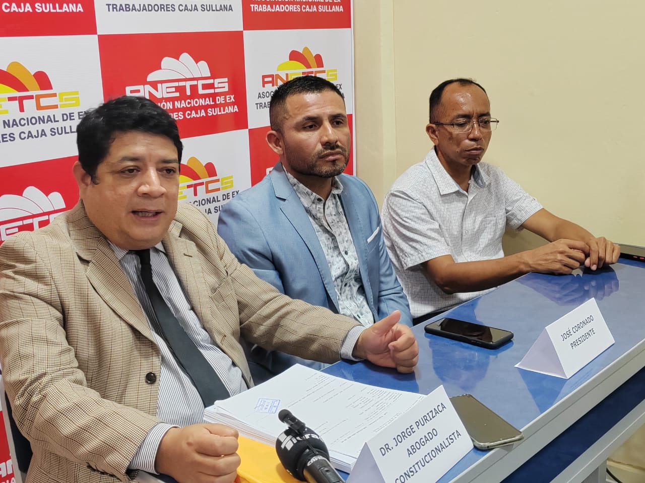 Piura: Trabajadores de la ex Caja Sullana presentan una acción de amparo contra la SBS