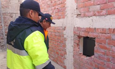 Piura: Delincuentes hacen forado en pared de tiendas Mass en Los Algarrobos