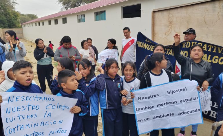 Piura: Padres de familia de la ex 33 exigen la reconstrucción de su colegio