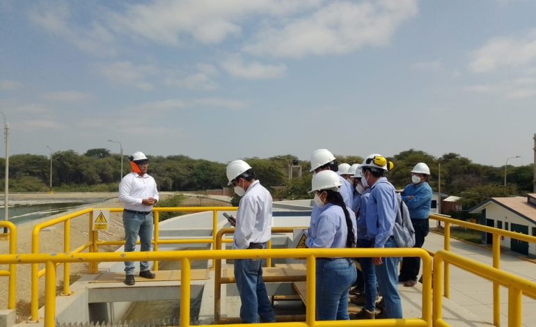 Alumnos de la Universidad Nacional de Piura realizan visita a PTAR San Martín