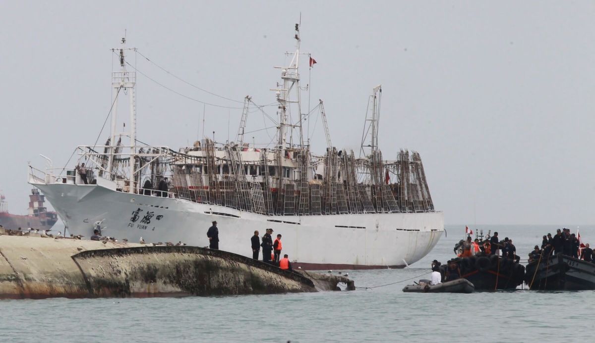 Denuncian incumplimiento de norma que regulaba embarcaciones chinas en puertos peruanos