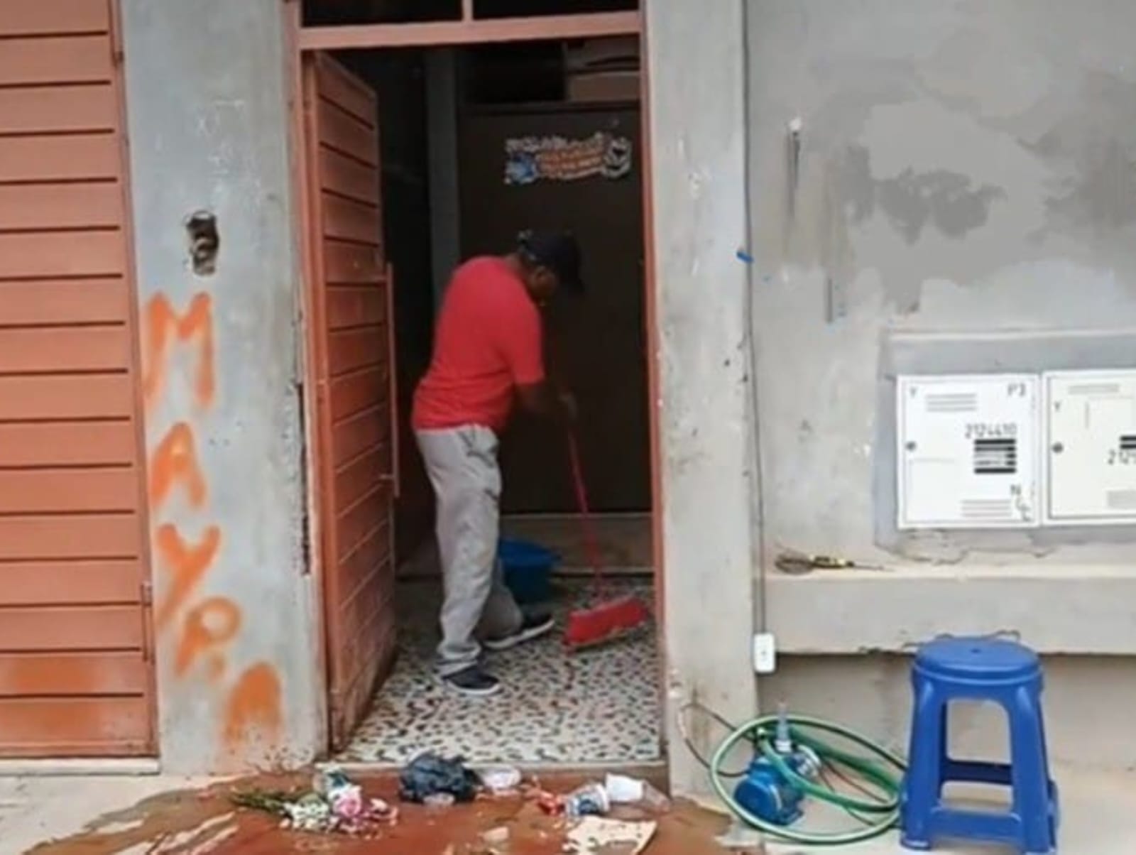 Piura: En desafío abierto a la PNP criminales amenazan a madre de familia en Sullana