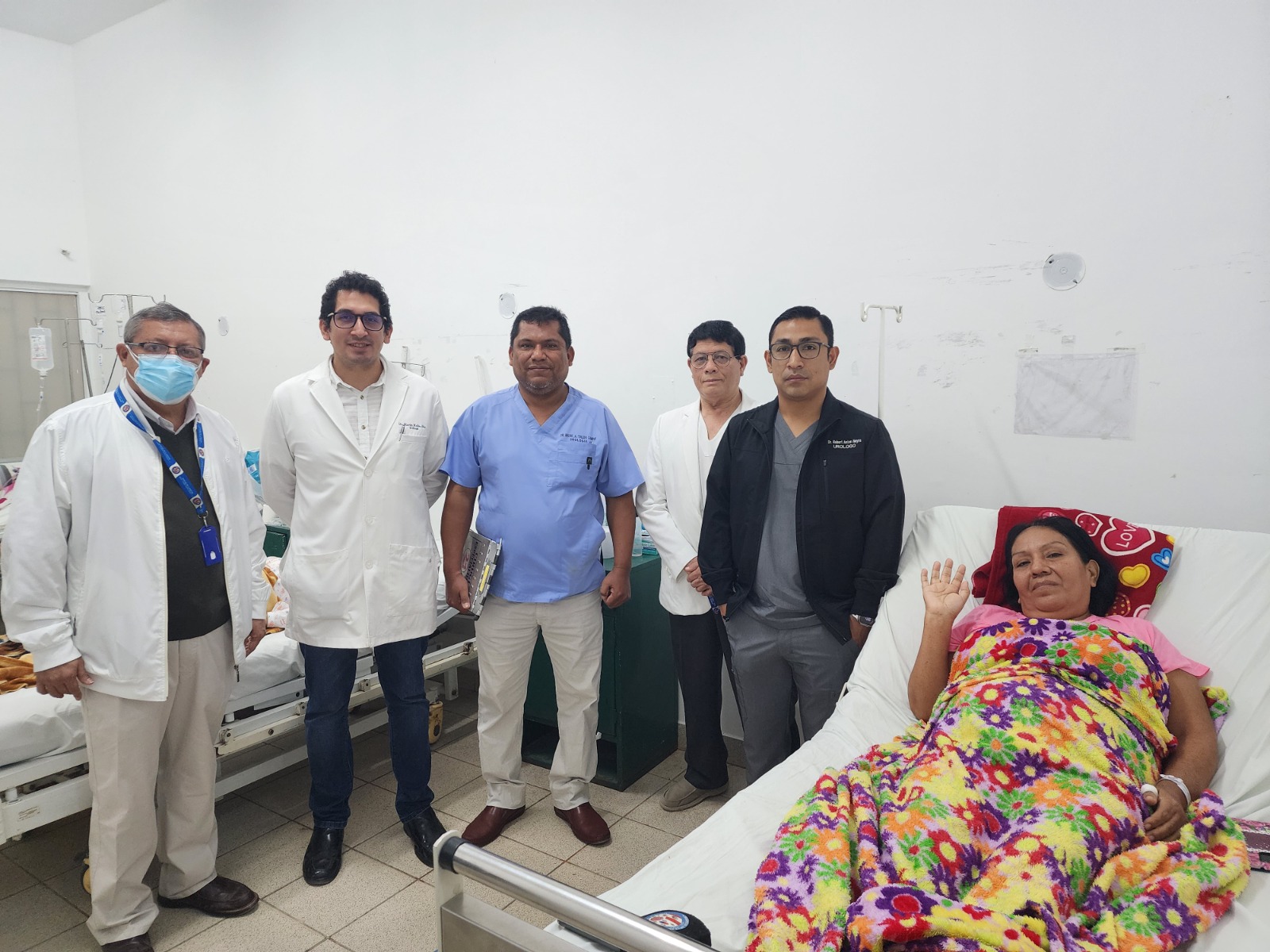 Piura: con riesgosa intervención quirúrgica, especialistas del Hospital Santa Rosa salvan la vida de paciente