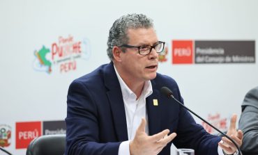 Ministro de Educación no se manifiesta ante denuncia de extorsión contra expremier Otárola