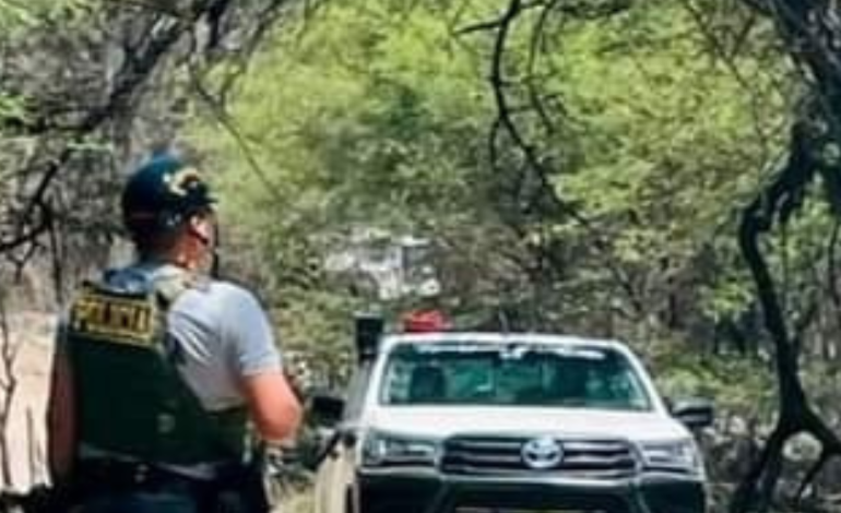 Piura: Utilizando un fusil de guerra acribillan a madre e hijo de 15 años de edad