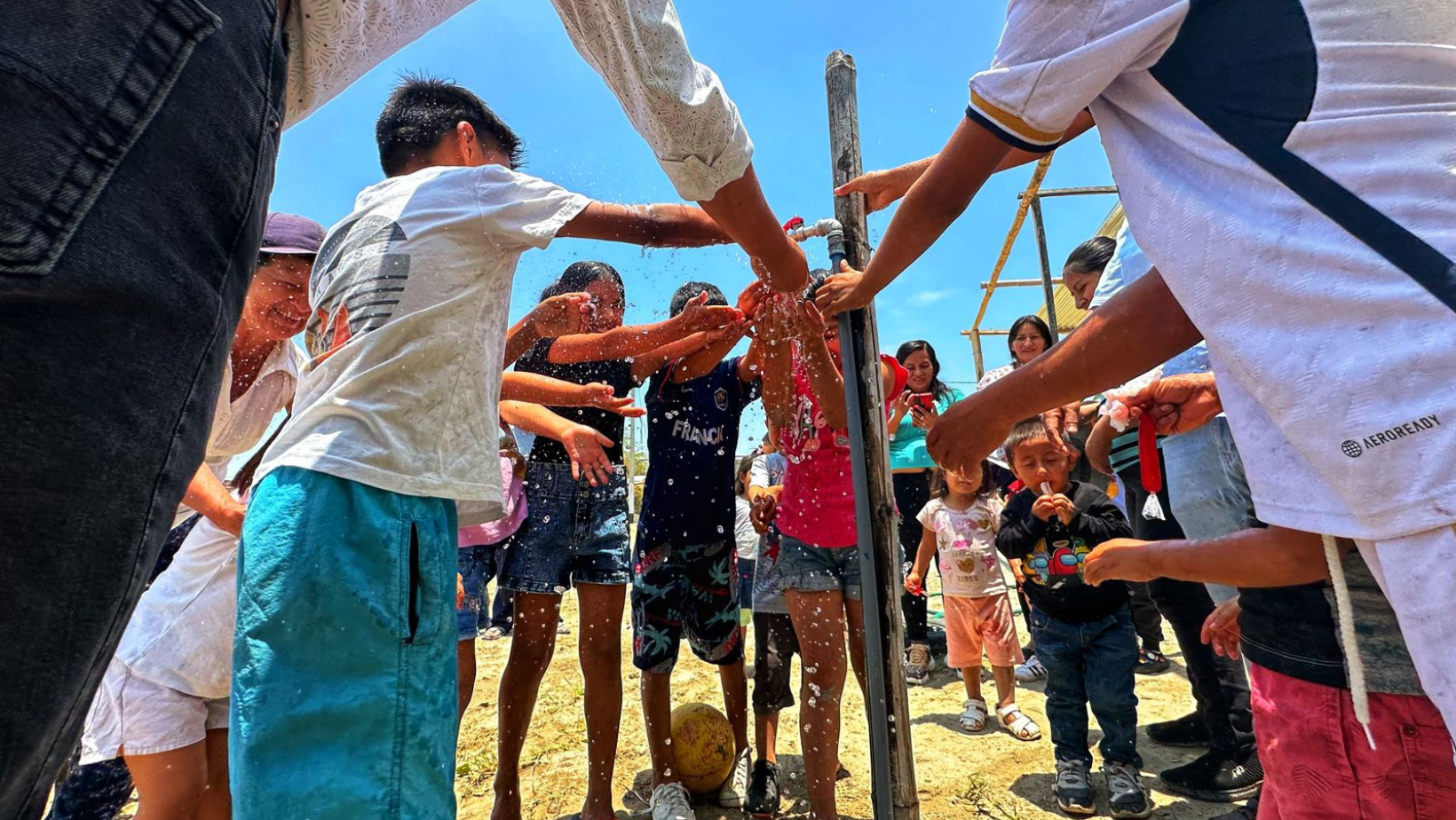 Agua para 150 familias de Villa Bicentenario en Castilla