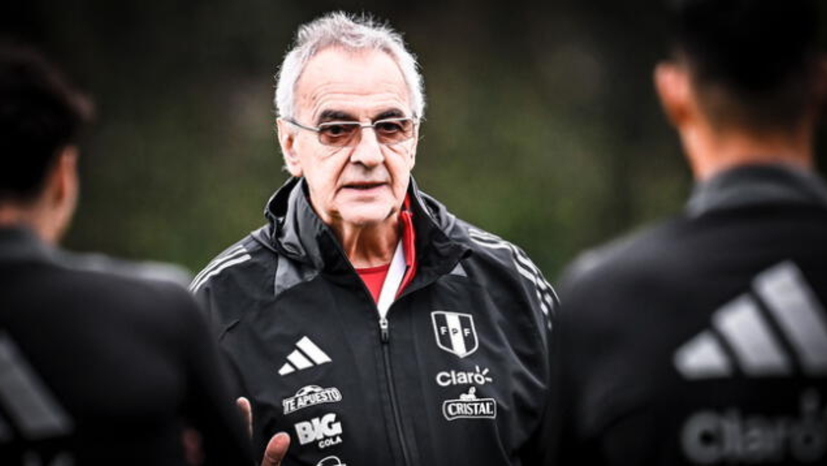 Jorge Fossati da pistas sobre el reemplazo de Renato Tapia para el Perú vs Uruguay