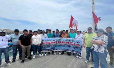 Pescadores artesanales de Paita dan plazo al gobierno para que actúe contra la depredación del mar