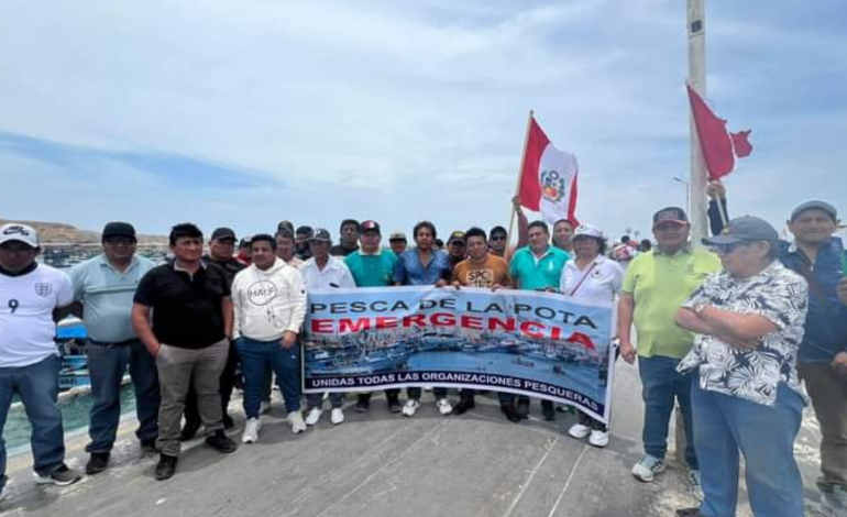 Pescadores artesanales de Paita dan plazo al gobierno para que actúe contra la depredación del mar