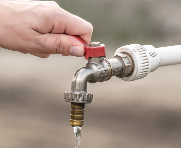 Por rotura de línea de impulsión, se restringe el servicio de agua en sectores de Chulucanas