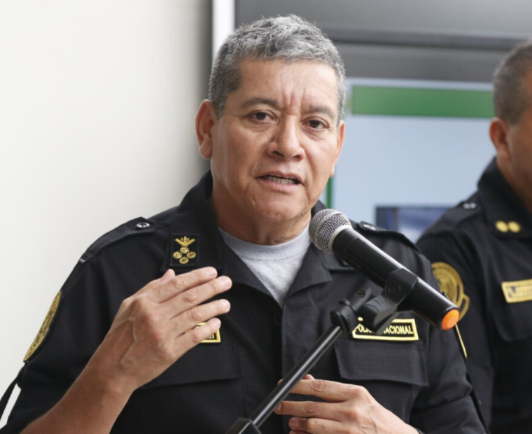 Roban la casa del excomandante general PNP Jorge Angulo: se llevaron laptop, celular y documentos