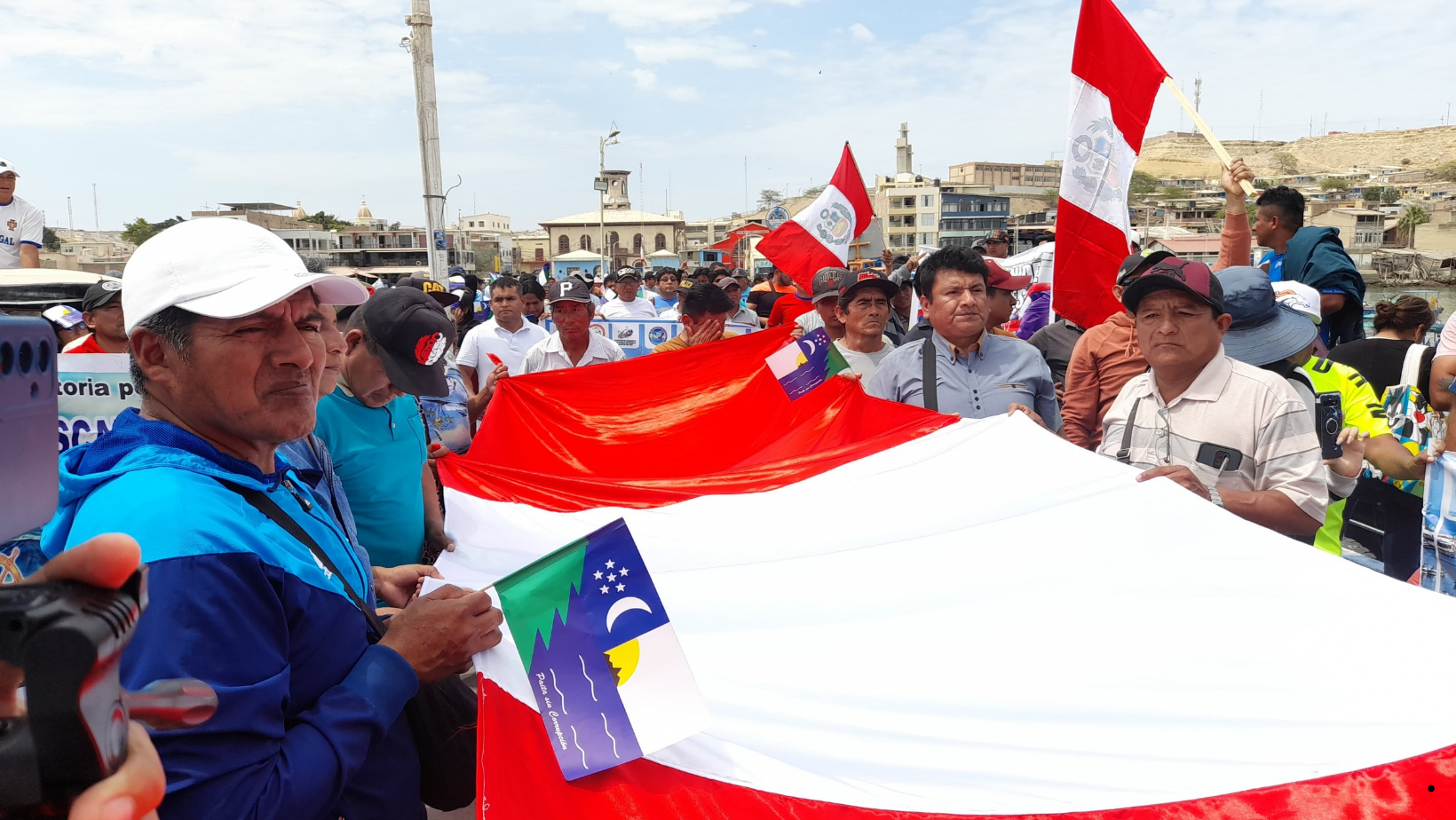 Paita: pescadores afirman que 26 embarcaciones chinas ingresaron sin control al mar de Grau