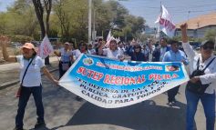 Profesores se suman a la huelga nacional indefinida convocada por el Sutep