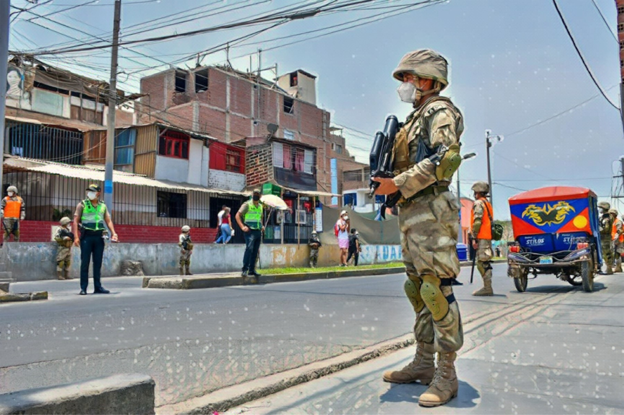 ¿Militares reemplazarán a la PNP?: Premier no descarta intervención de las FF.AA.